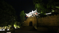 安居城门夜色
